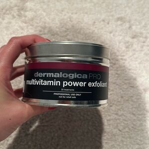 Dermalogica PRO multivitamin power exfoliant + dermalogica bag